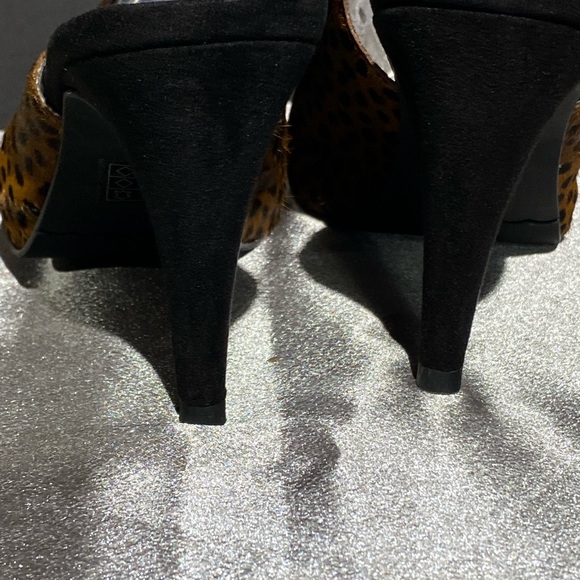 Moda Cheetah Print Peep Toe - Picture 3 of 6